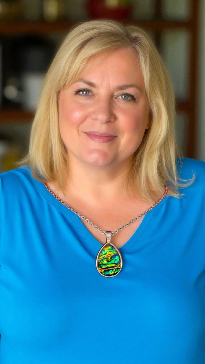 Patsy Glassnap “PATSY” - A Handcrafted, Exquisite & Mesmerising Teardrop Pendant made ...